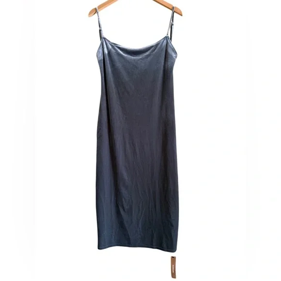 REFORMATION Cocktail Party City Chic Timeless Versatile Velvet Slip Dress L NWT - Picture 5 of 10